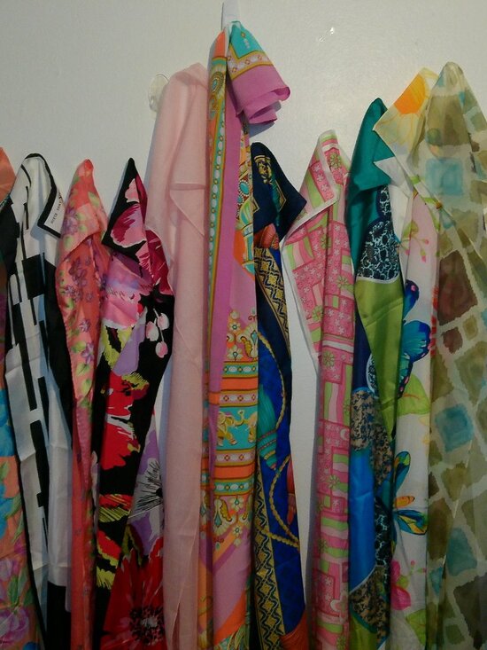 Twelve Scarfs Long Thin - Picture 2 of 9